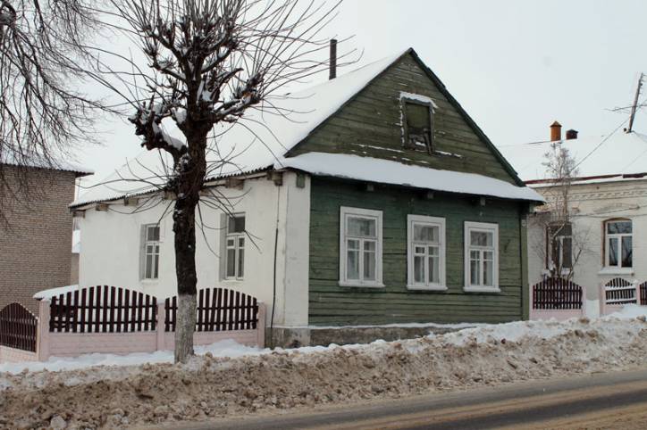 - Historical buildings at Leninskaja (Mirskaja, Piłsudskiego (1926-1940)) street. 