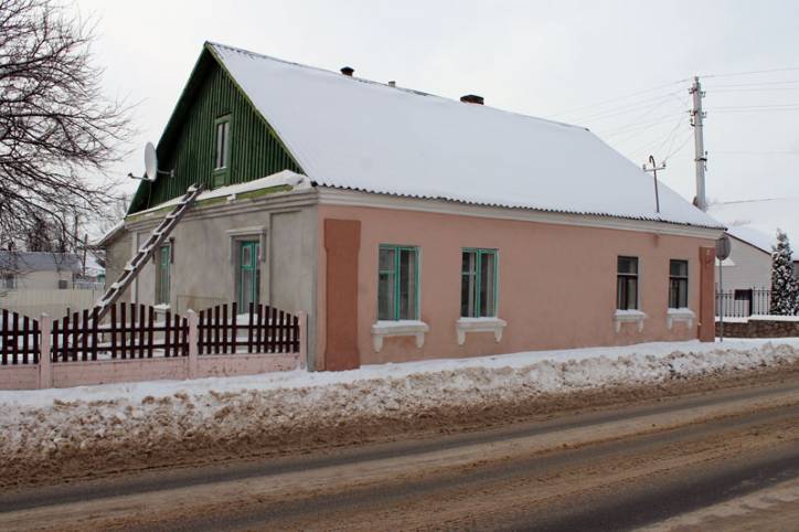  - Historical buildings at Leninskaja (Mirskaja, Piłsudskiego (1926-1940)) street. 