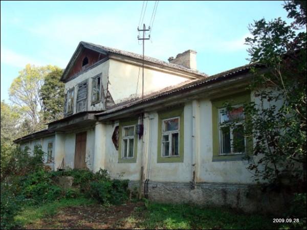  - Zespół dworsko-parkowy . 