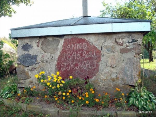  - Zespół dworsko-parkowy . 
