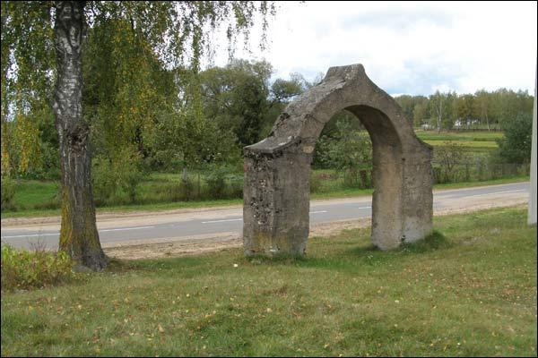 Svatki.  Church's gates