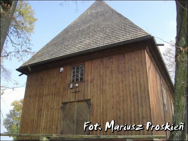  - Catholic church of St. Anne. The church was founded by Piotr Wiesiołowski - tenant of the Perstuń forestry and Nowy Dwór, and later marshal of the Lithuanian court.