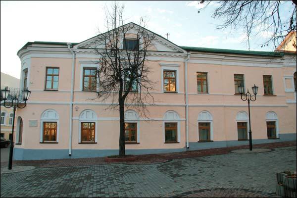  - Budynki zabytkowe ul. Suworowa (Uzgorska). ul Suworowa, 12 (1799r.). Foto 11/2009