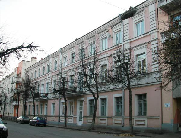  - Budynki zabytkowe ul. Suworowa (Uzgorska). ul Suworowa, 36 (XIX/XX w.). Foto 11/2009