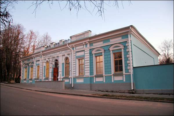 Viciebsk. Historical buildings Chekhava (Vietrnaja) str.
