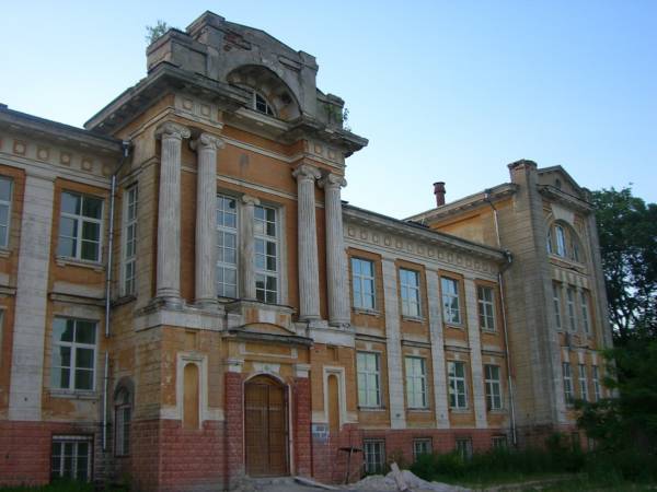 Homiel. Historical buildings Kamisarova str.
