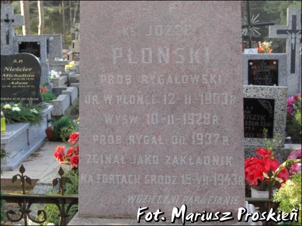  - cemetery Old. 