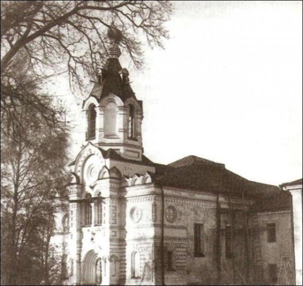 Valkininkai |  Catholic church of Blessed Virgin Mary and the Monastery of Franciscan. Orthodox church (former Church of the Franciscans). Photo before 1939