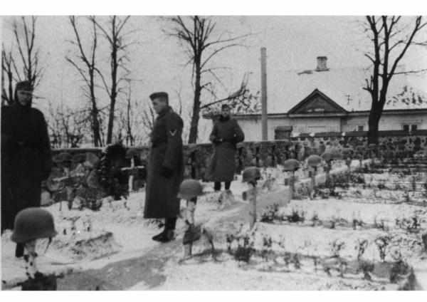  - Miasto na fotografiach z czasów II wojny światowej . 