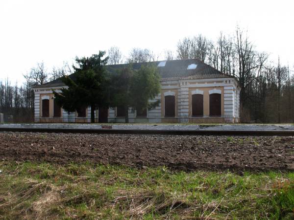 Pažežyn. Railway station 