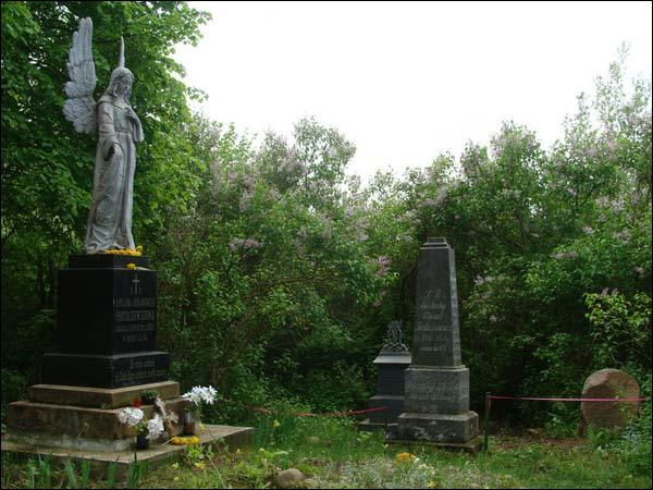 Dworzec. Cmentarz stary katolicki