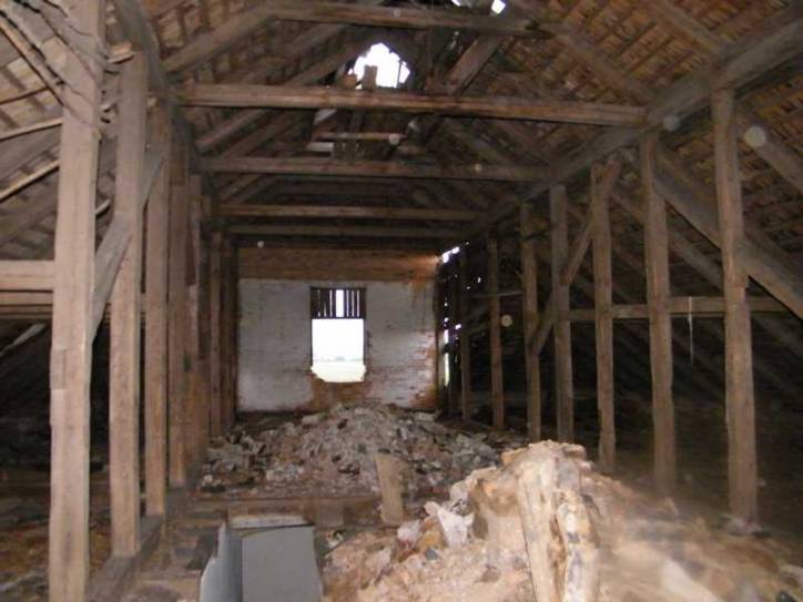  - Фольварк . 