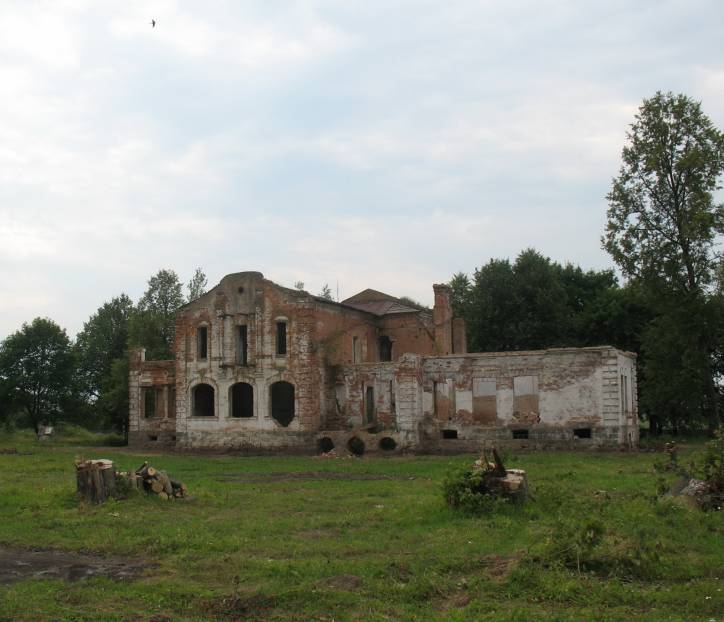  - Dwór . 