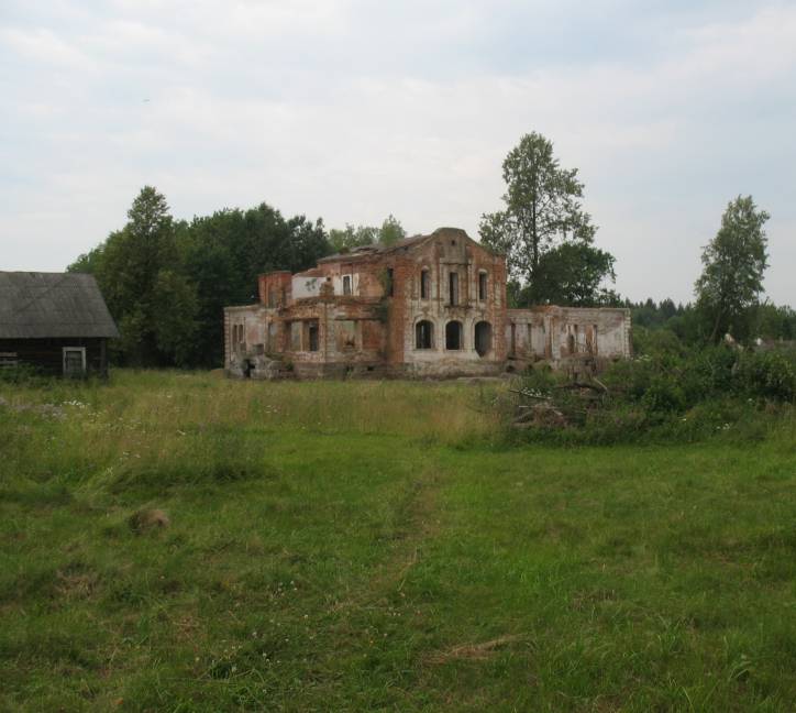  - Dwór . 