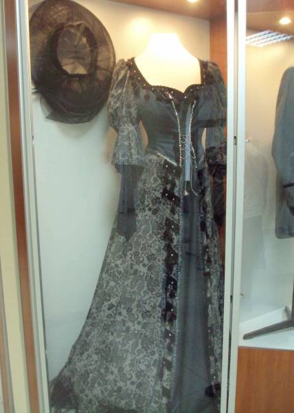  - Museum . 