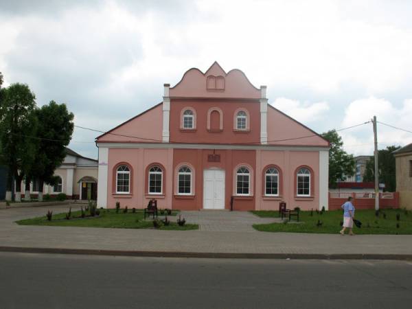 Iŭie.  Complex of Synagoges